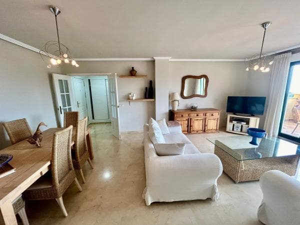 Piso en venta en Barrio Cortijo Torrequebrada, Benalmádena thumbnail 2