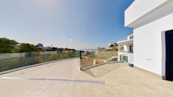 Chalet independiente en venta en Carretera Costa del Sol, Benalmádena photo 1