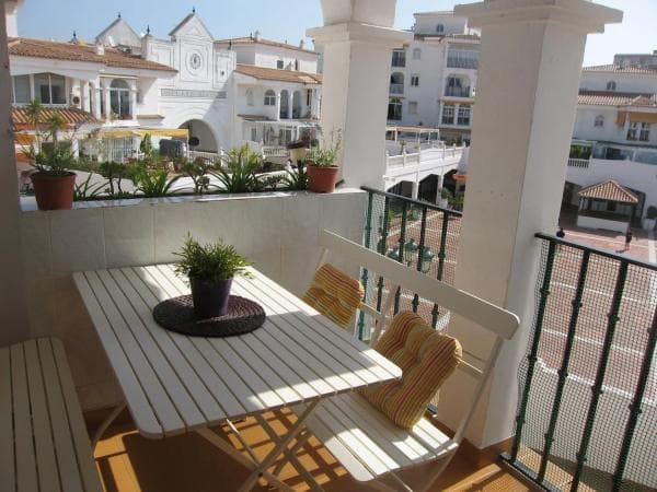 Apartment for sale in Avenida Ciudad de Melilla, Benalmádena thumbnail 2