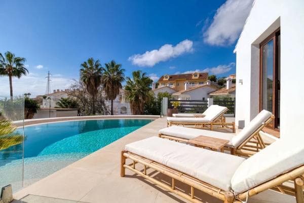 Chalet independiente en venta en El Higuerón - Capellanía, Benalmádena thumbnail 1