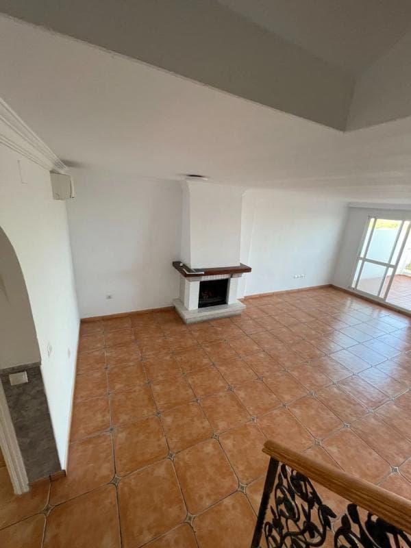 Sprzedaż niezależnego domku jednorodzinnego w Barrio Zona Centro Comercial Torrequebrada, Benalmádena photo 2