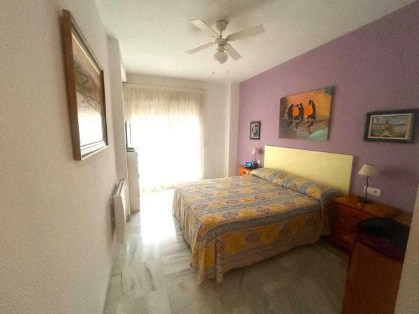 Piso en venta en Calle Faro, Benalmádena thumbnail 2