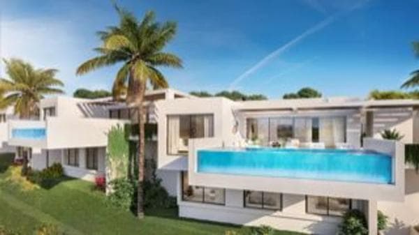 Chalet independiente en venta en Terreno SP-24 Partido los Peñones, 3, Benalmádena photo 1