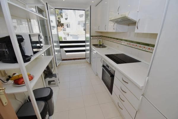 Piso en venta en Calle Estribor, 8, Benalmádena thumbnail 2