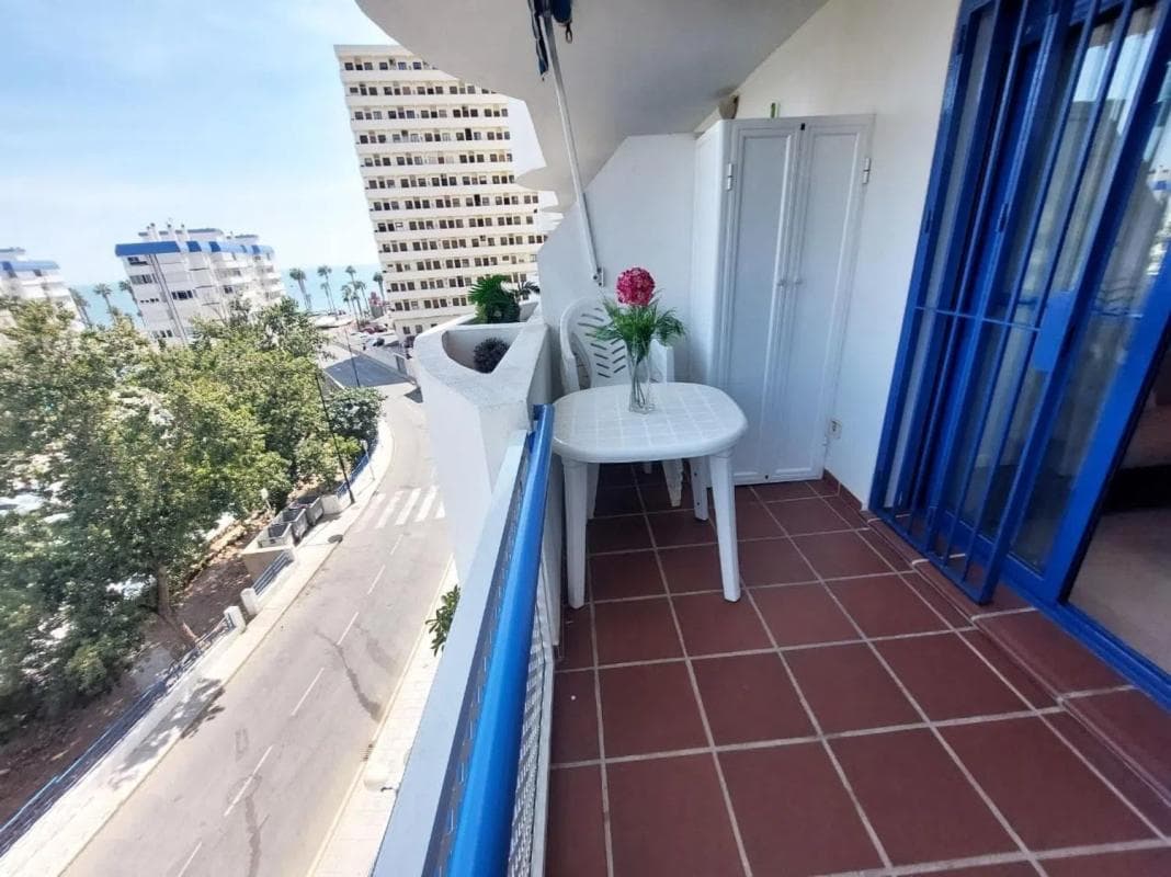 Sale of apartment in Calle Torrealmádena, Benalmádena
photo 3