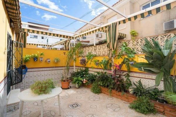 Chalet independiente en venta en Calle de la Mancha, Benalmádena photo 1