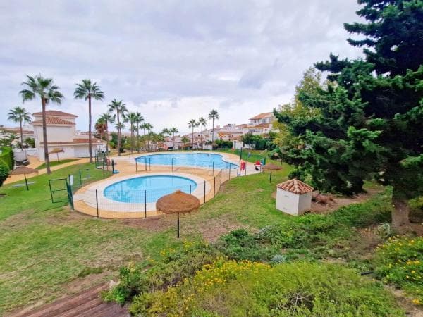 Chalet independiente en venta en Avenida del Indico, Benalmádena photo 1