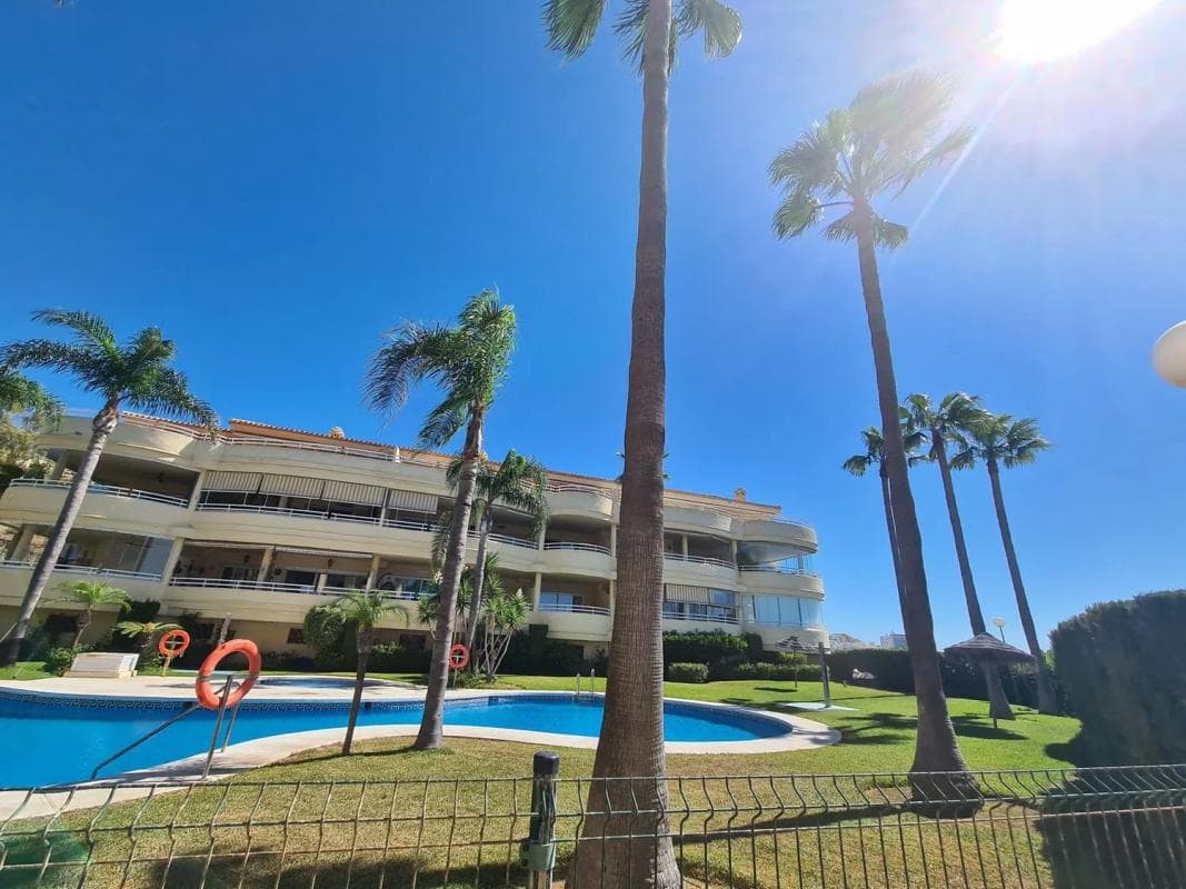 Venta de piso en Barrio Nueva Torrequebrada, Benalmádena
photo 4