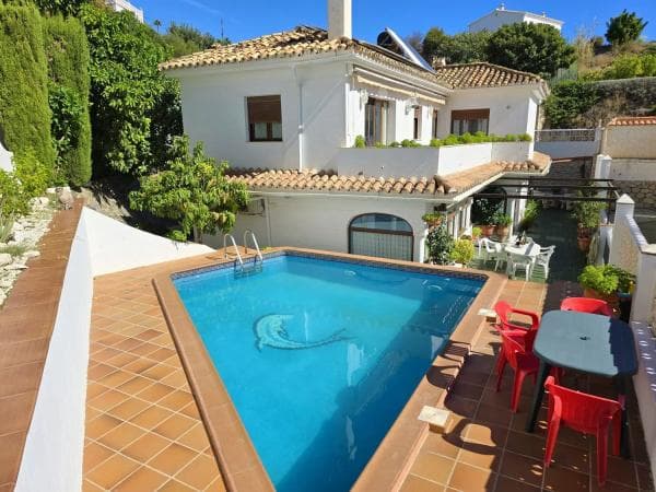 Chalet independiente en venta en Calle Salamanca s/n, Benalmádena photo 1