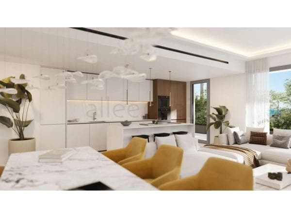 Piso en venta en Barrio Zona Centro Comercial Torrequebrada, Benalmádena thumbnail 1
