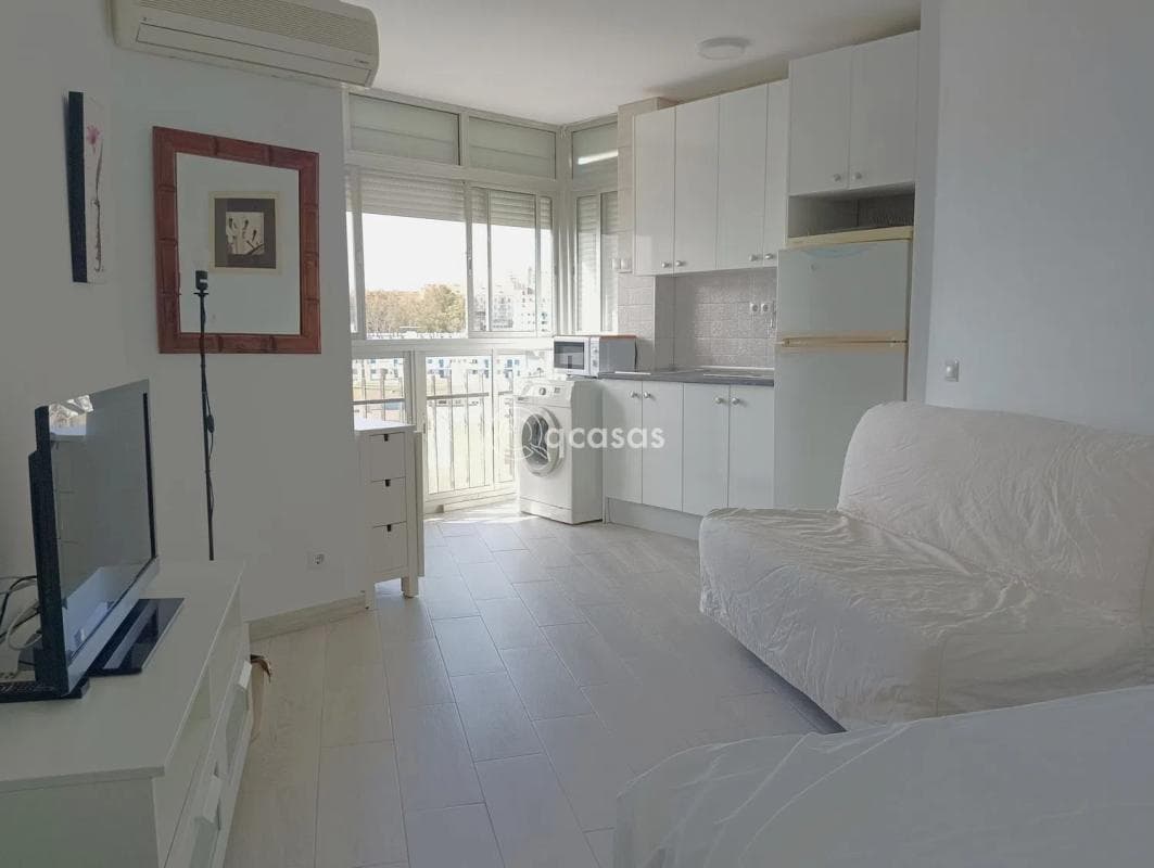 Venta de estudio en Avenida Antonio Machado, Benalmádena photo 4