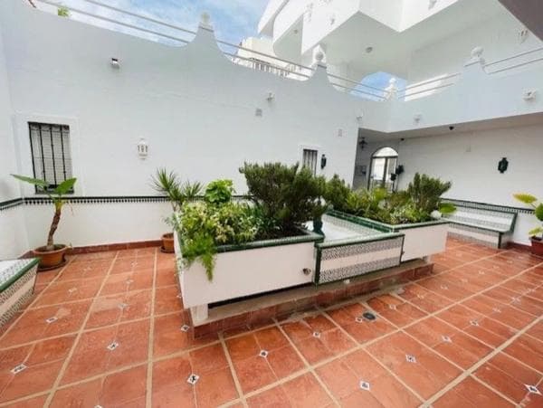 Piso en venta en Avenida de los Abedules, Benalmádena thumbnail 2