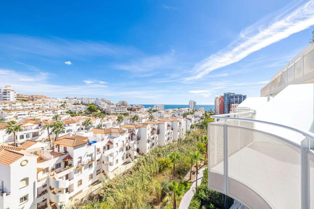 Venta de piso en Avenida Manuel Mena Palma, Benalmádena
photo 2
