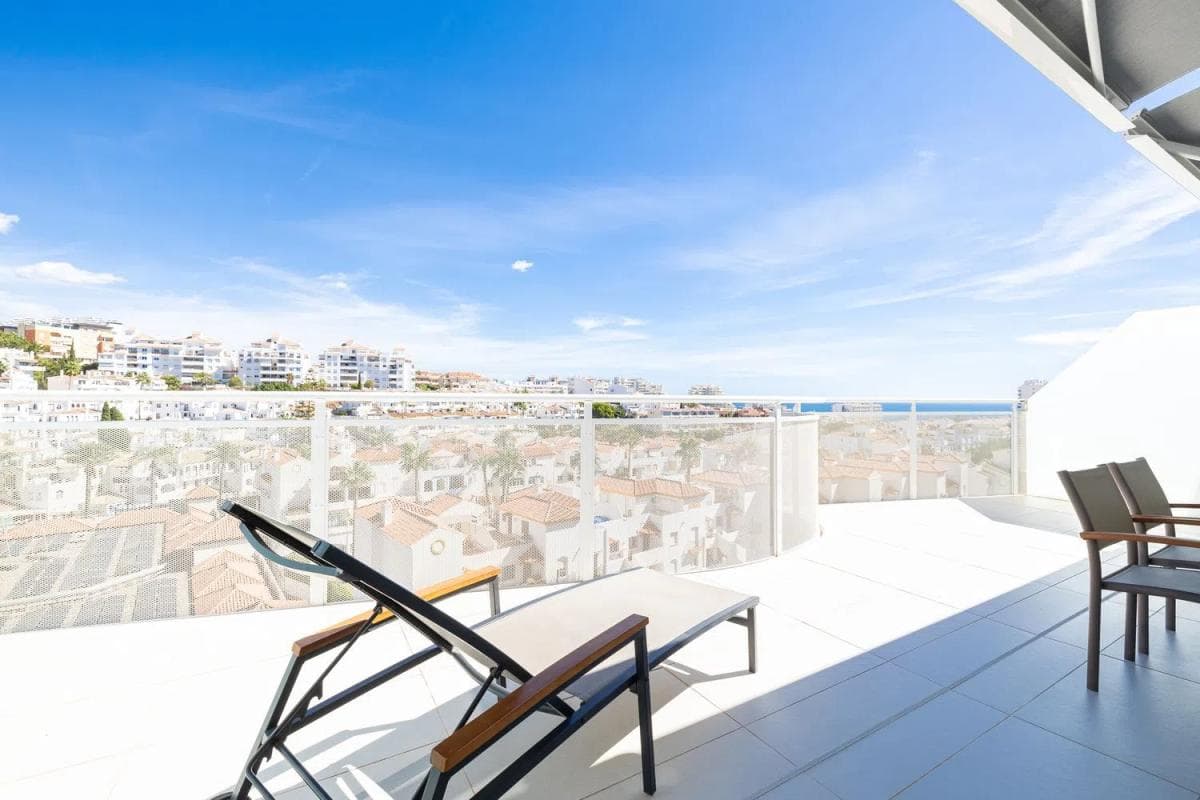 Venta de piso en Avenida Manuel Mena Palma, Benalmádena
photo 4