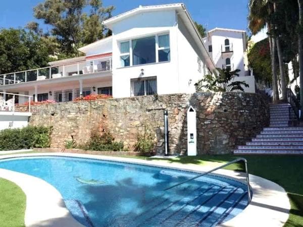 Chalet independiente en venta en Barrio Hacienda Torrequebrada, Benalmádena thumbnail 1