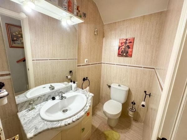 Detached villa for sale in Barrio Rancho Domingo - La Hacienda, Benalmádena thumbnail 2