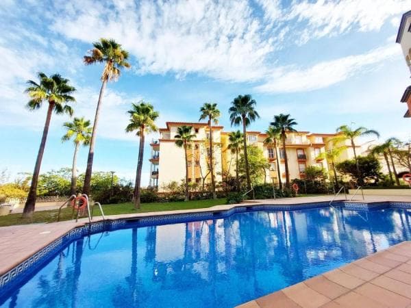 Piso en venta en Avenida Gandhi, Benalmádena photo 1