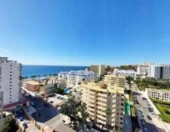 Piso en venta en Calle Ficus, Benalmádena thumbnail 1