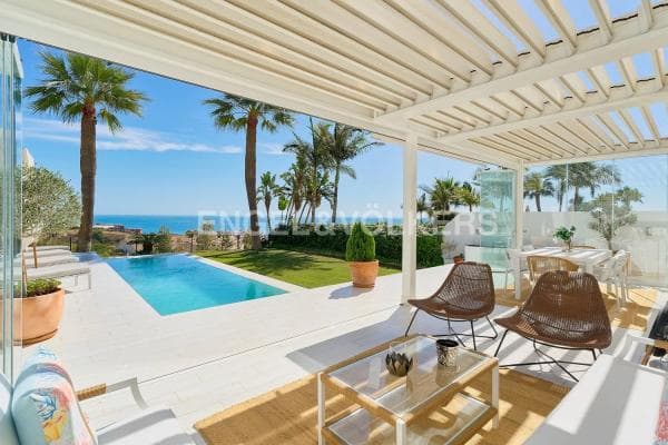Chalet independiente en venta en El Higuerón - Capellanía, Benalmádena photo 1