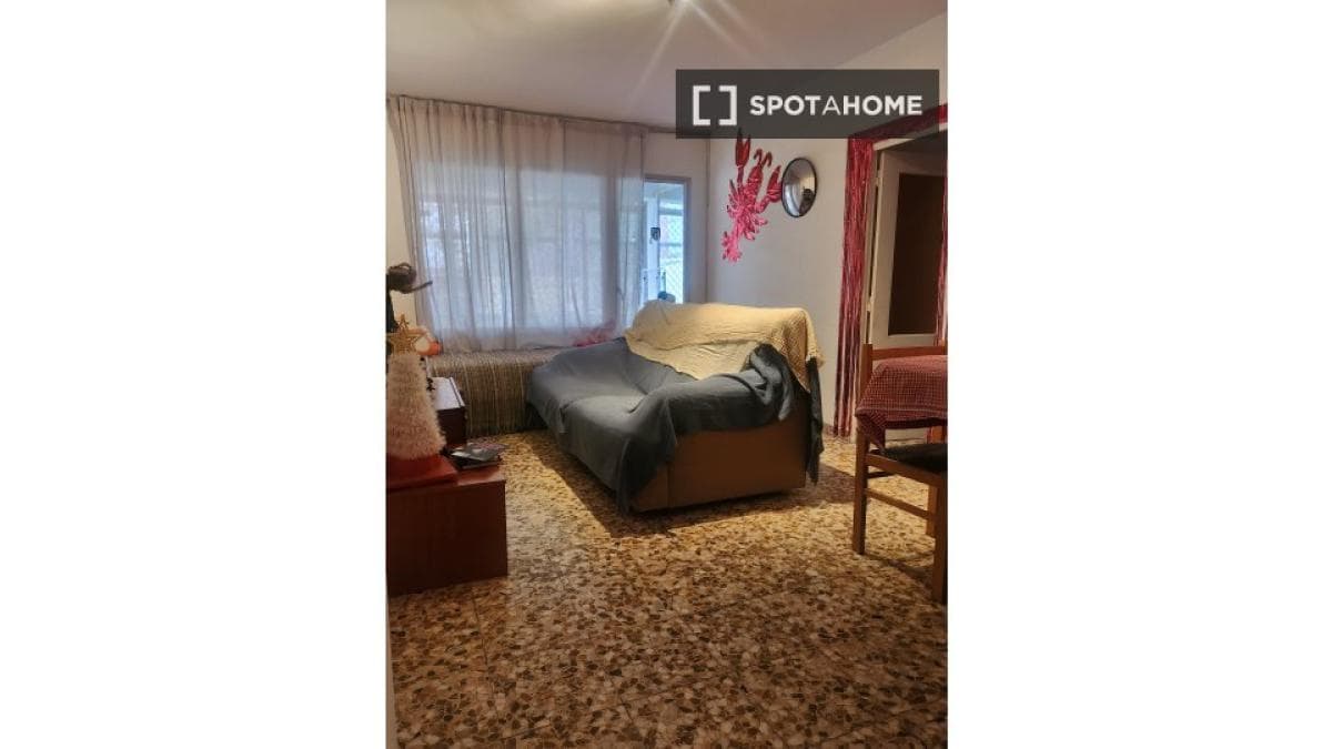 Propiedades en venta y alquiler en España photo 3