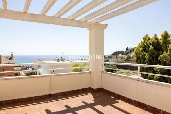 Detached villa for sale in Calle Agata, Benalmádena photo 1