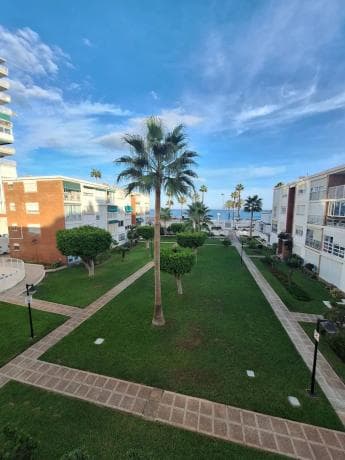 Piso en venta en Avenida Manuel Mena Palma, 3, Benalmádena thumbnail 2