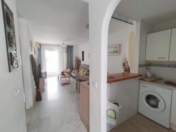 Piso en venta en Calle Poseidon, 6, Benalmádena thumbnail 2