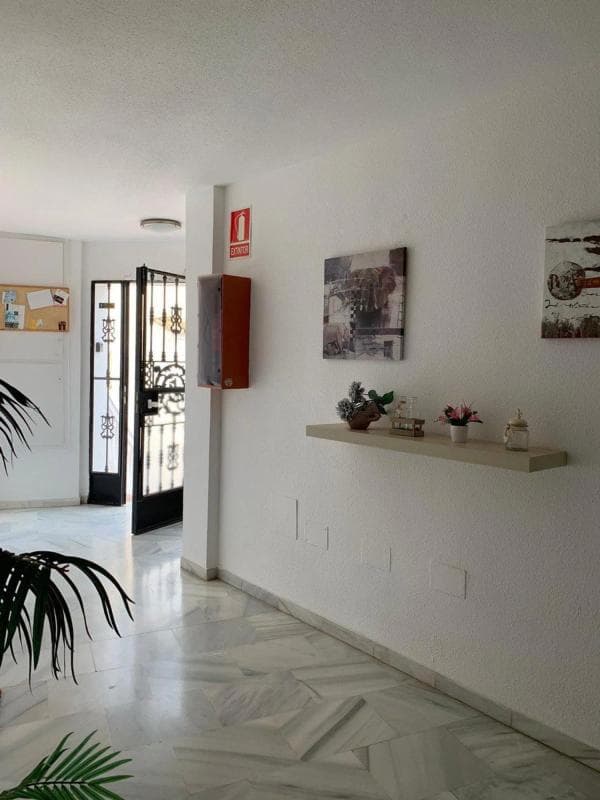 Sale of apartment in Barrio Zona Centro Comercial Torrequebrada, Benalmádena
photo 2
