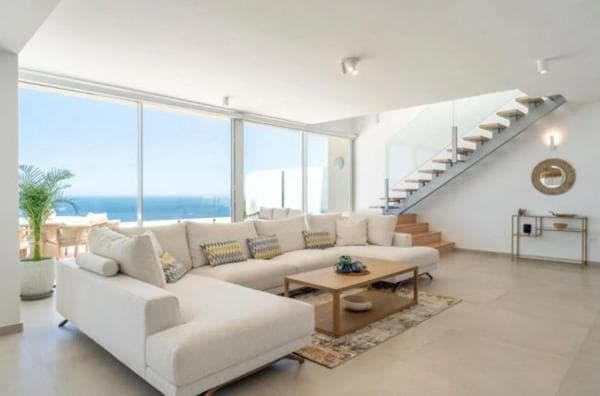 Chalet independiente en venta en Calle Rododendro, Benalmádena photo 1