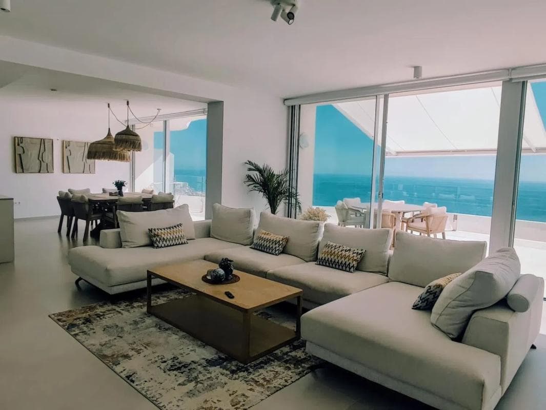 Sale of independent chalet in Calle Rododendro, Benalmádena
photo 4
