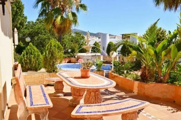 Chalet independiente en venta en Barrio Hacienda Torrequebrada, Benalmádena photo 1