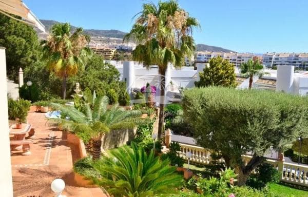Chalet independiente en venta en Barrio Hacienda Torrequebrada, Benalmádena thumbnail 1