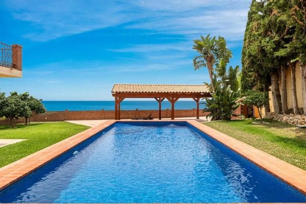 Chalet independiente en venta en Pasaje Córdoba, Benalmádena photo 1