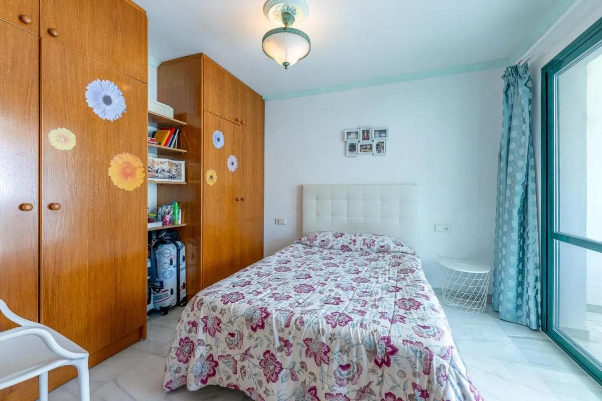 Venta de piso en Calle Jilguero, Benalmádena
photo 3