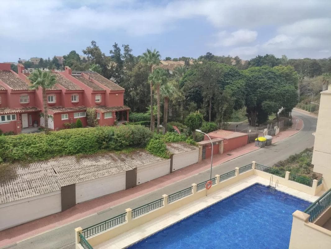 Продажа квартиры на Calle Malala, Бенальмадена
photo 2