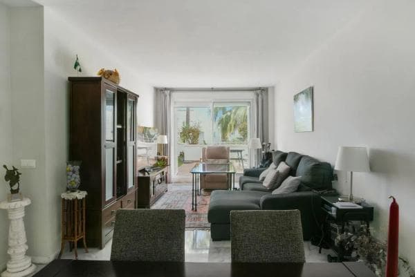 Piso en venta en Calle Grecia, Benalmádena thumbnail 2