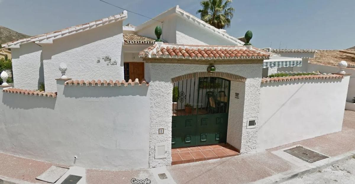 Venta de chalet independiente en Avenida Juan Luis Peralta, Benalmádena
photo 2