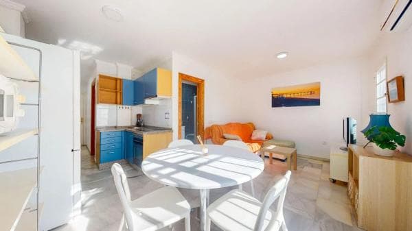 Piso en venta en Calle Almuñécar, Benalmádena photo 1