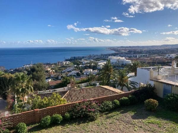 Chalet independiente en venta en Calle Washington, 9, Benalmádena photo 1