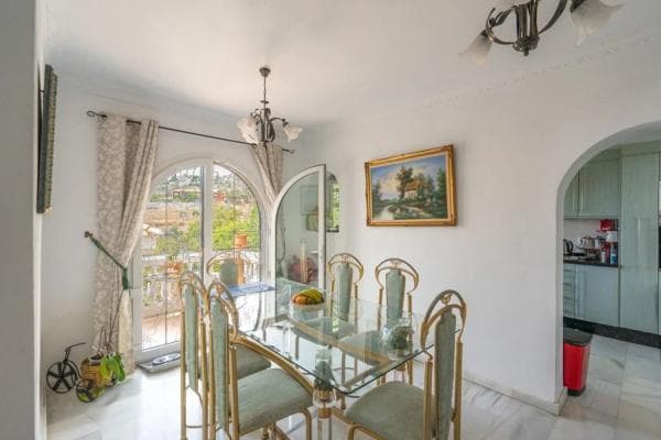 Chalet independiente en venta en Barrio Rancho Domingo - La Hacienda, Benalmádena thumbnail 2