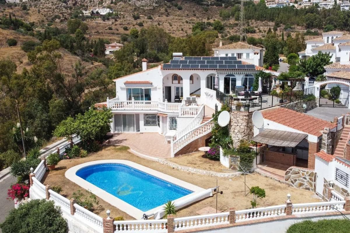 Sprzedaż niezależnego domku jednorodzinnego w Calle los Granados, Benalmádena photo 2