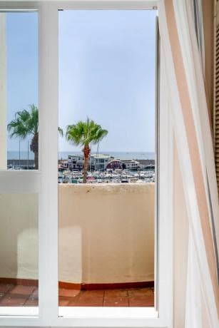 Piso en venta en Calle La Fragata, Benalmádena thumbnail 2