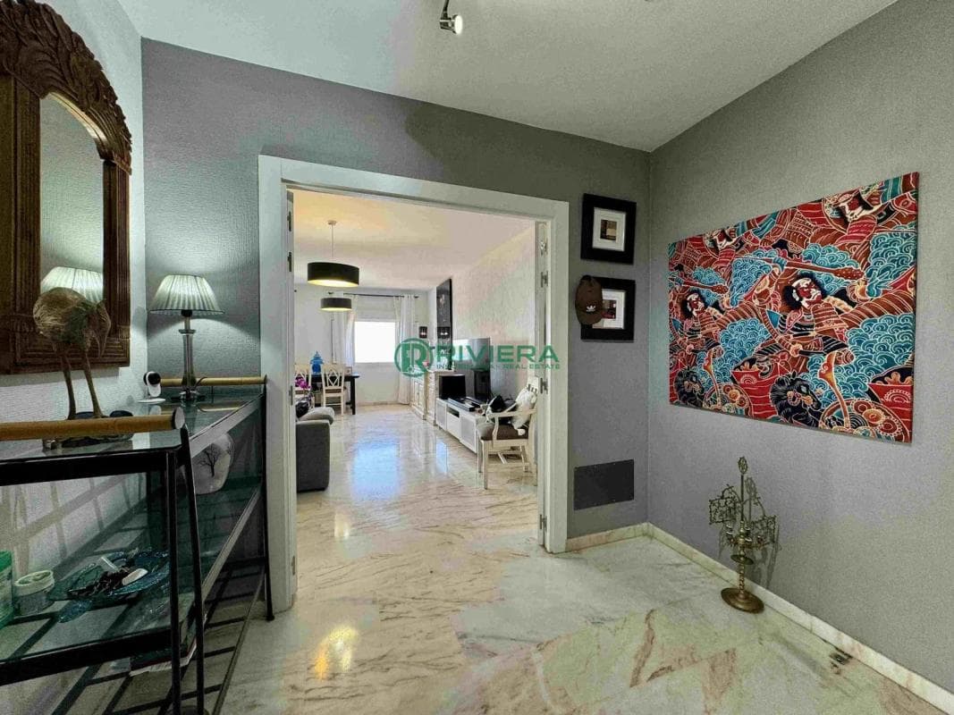 Sale of apartment in Calle Ave Marina s/n, Benalmádena
photo 2
