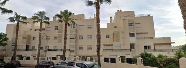Piso en venta en Calle Bahía, Benalmádena photo 1