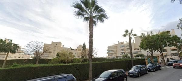 Piso en venta en Calle Bahía, Benalmádena thumbnail 2