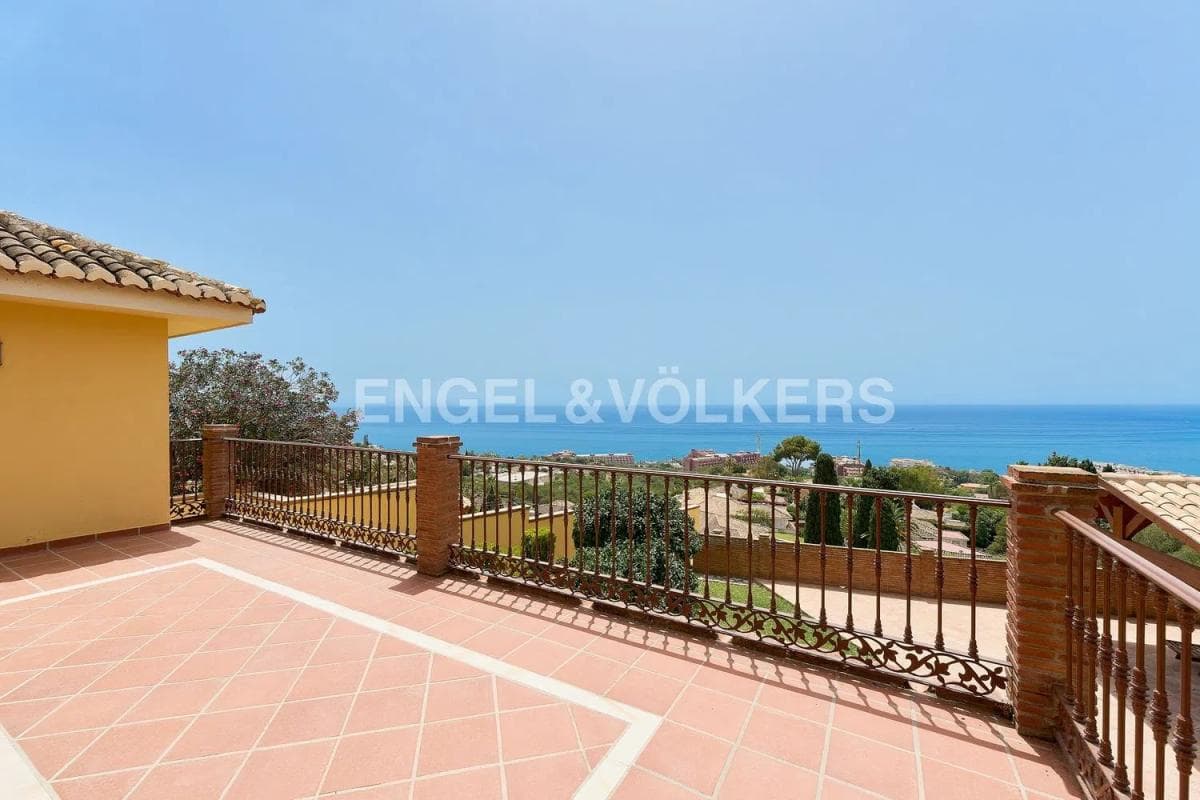 Sale of independent chalet in Pasaje Córdoba, Benalmádena
photo 2