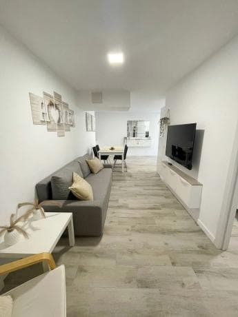 Piso en venta en Avenida gamonal, Benalmádena thumbnail 2