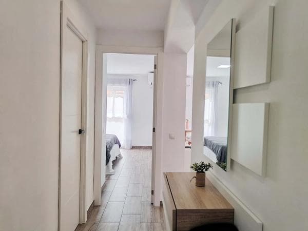 Piso en venta en Calle Luis Vives, Benalmádena thumbnail 2
