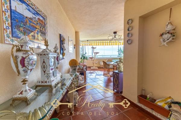 Piso en venta en Calle Torrequebrada s/n, Benalmádena thumbnail 2