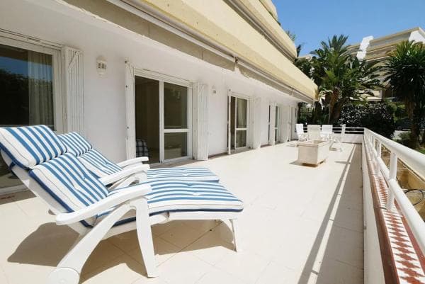 Piso en venta en Calle Helsinki, Benalmádena photo 1